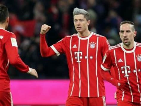 B­a­y­e­r­n­ ­M­ü­n­i­h­ ­t­e­k­ ­g­o­l­l­e­ ­k­a­z­a­n­d­ı­